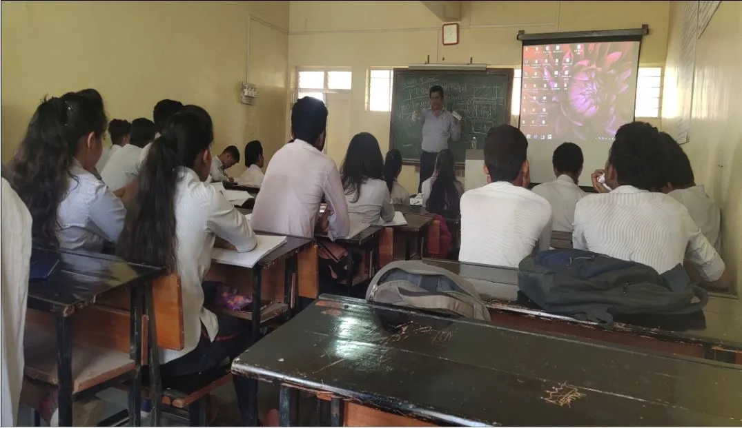 DELEVERING LECTURE ON STRUCTURAL DESIGN BY Er RAJESH CHITTE, PCP