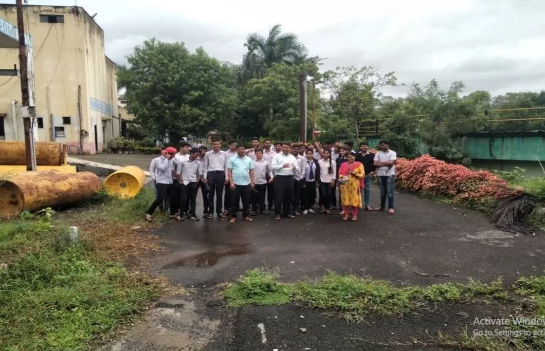 Students observing Aeration unit, PCP