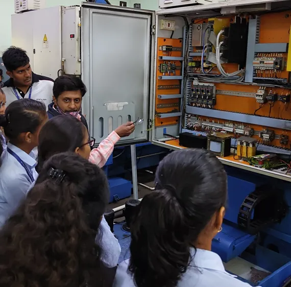 Industrial visit of SYEJ students