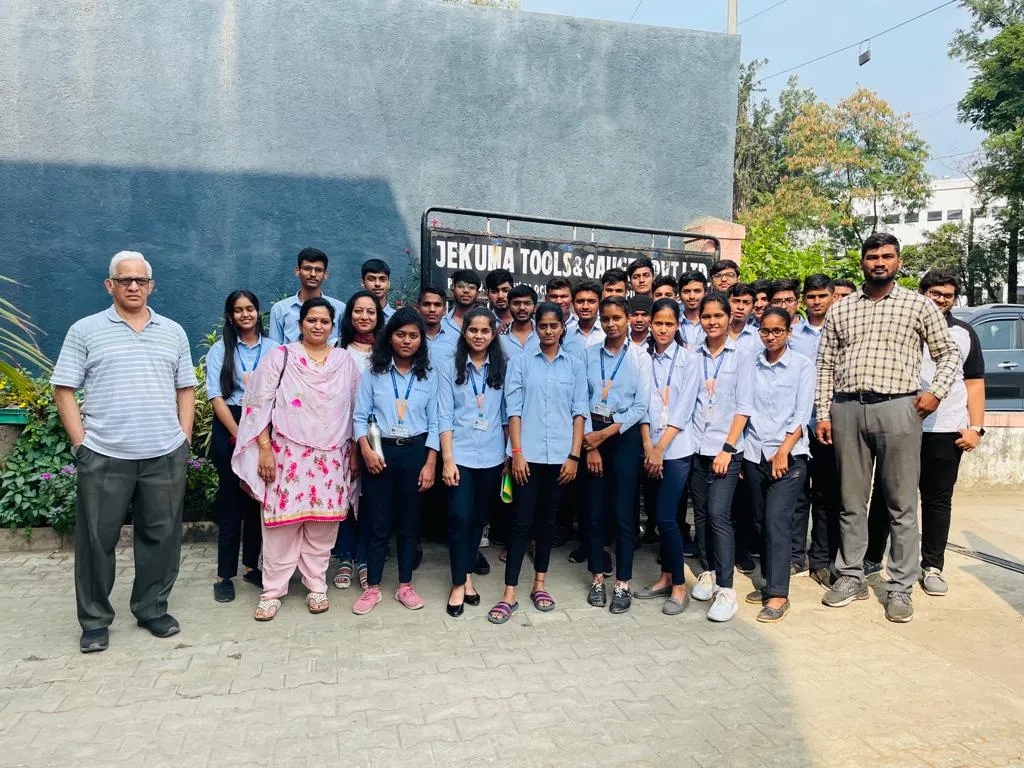 Industrial visit of SYEJ students