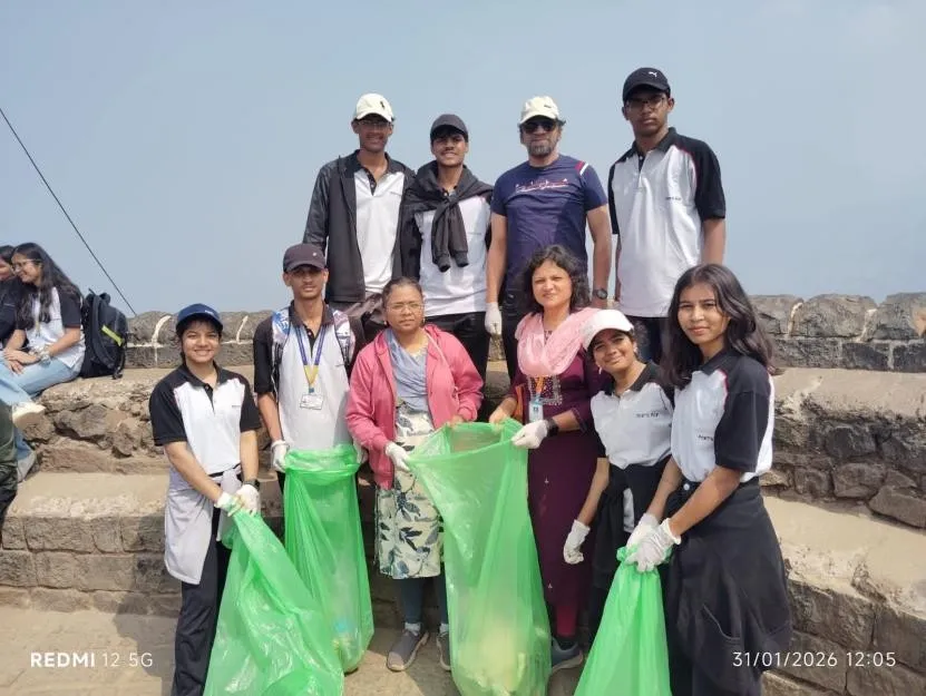NSS & Green club Pratapgad fort cleaning