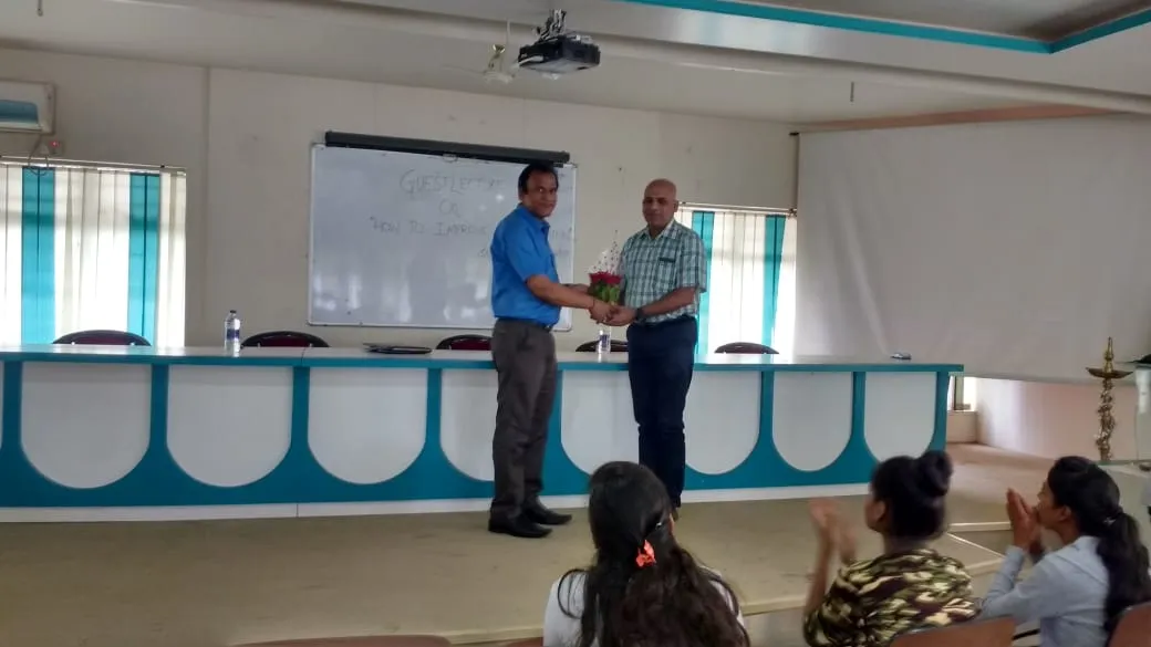 Prof.A.V.Raipure filicitating Mr. Rajeev Nagarkar, PCPolytechnic