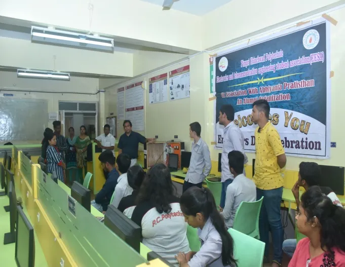 Three day Workshop on PLC and automation Mrs.B.R.Shelake of RATECK control system 2, PCPolytechnic