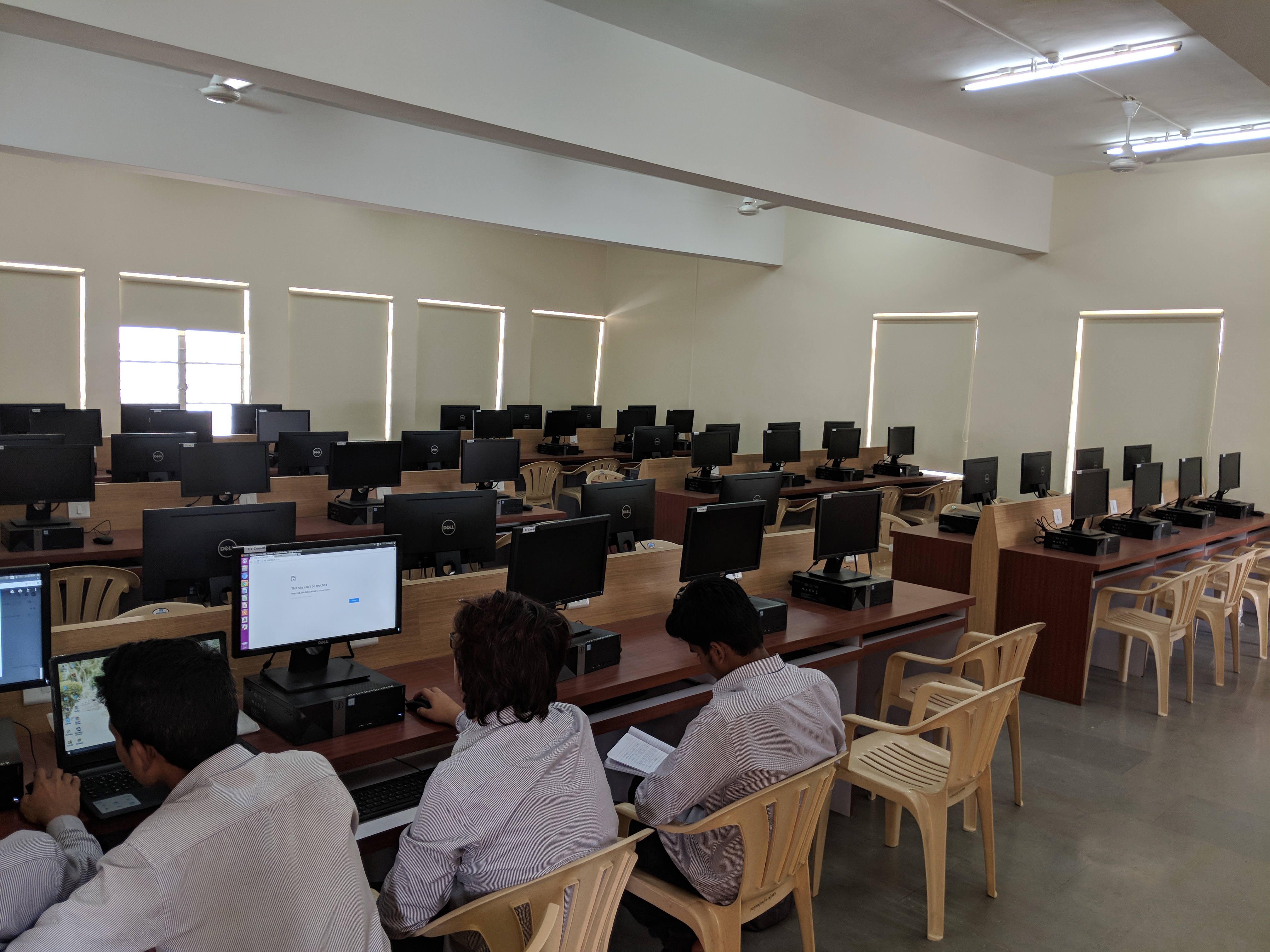 Computer Lab At Pimpri Chinchwad Polytechnic College