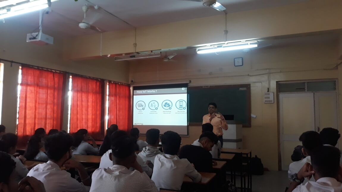 IT Department Organized Expert Lecture on “Internet Of Things” For TYIF Students, PCP