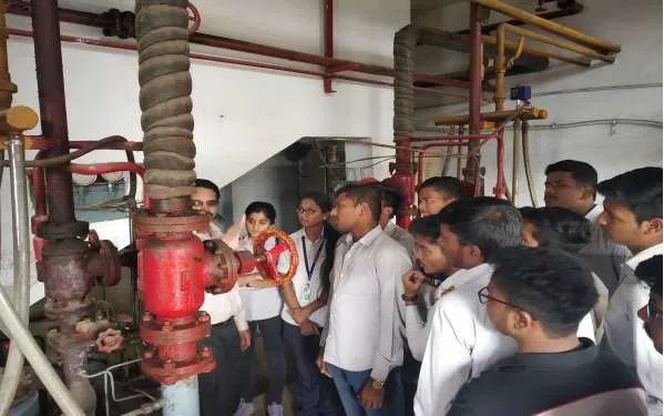 INDUSTRIAL VISIT TO DEEPAK ICE FACTORY, MAMRURDI ON 03/02/2020 TYME (REGULAR)