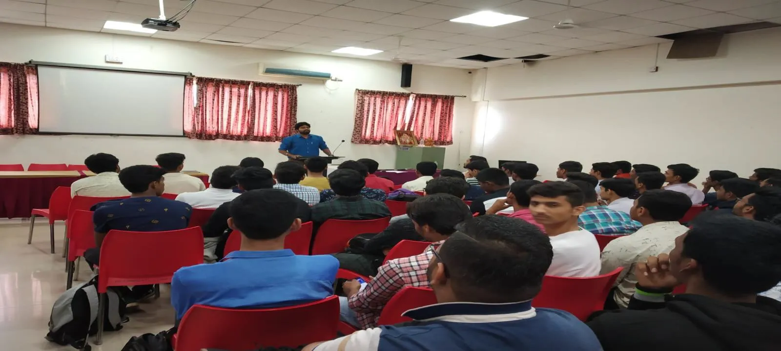 EXPERT LECTURE ON COMMUNICATION SKILL BY MR.MAYUR GADE ON 08/01/2020 FOR TYME (SHIFT)